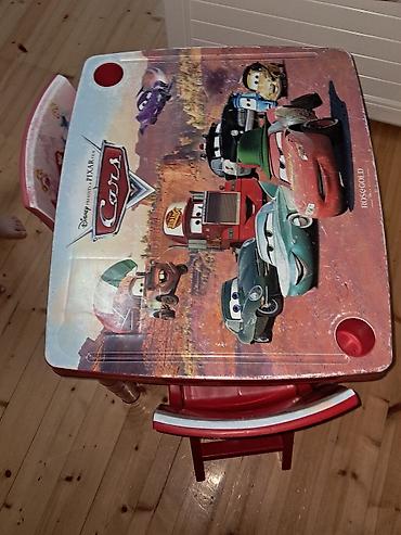 Дом и сад: Uşaq masa–stul dəsti - Dəst: 1 masa + 2 stul - Dizayn: Disney Pixar — 3