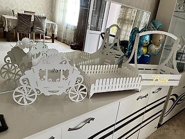 botoks effektli maskalar: Uşaq tədbirləri üçün dekorativ aksesuarlar dəsti - Material: ağ — 1