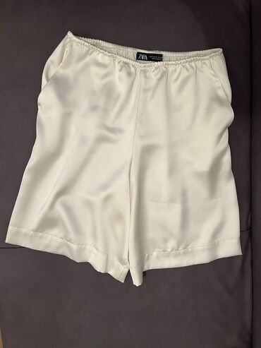Sabo: Zara şort 
Oversize modeldir Xs s m l hamısına olur 
Az geyilib — 4