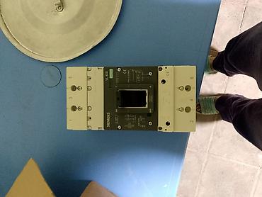 manqal üstü: Siemens Elektrik avtomat, 3 faza — 2