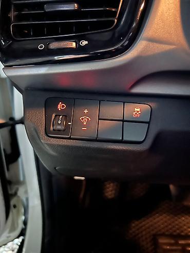 Kia: Kia Stonic: 2017 г., 1.4 л, Автомат, Бензин, Кроссовер at lalafo.kg — 10 Kia: Kia Stonic: 2017 г., 1.4 л, Автомат, Бензин, Кроссовер — 10