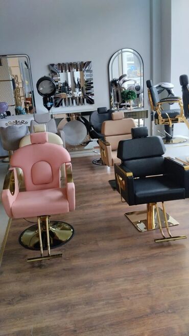 Ofis və oyun kresloları: Yeni, Təkərli, Qolları tənzimlənir, Dəri — 18