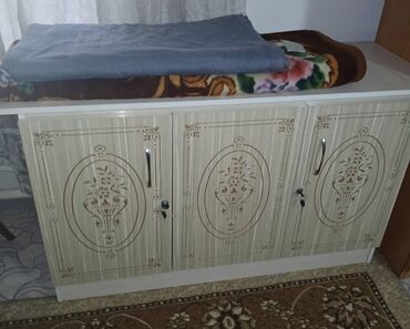 камот колдонулган: Сандык, Жаңы, Келиндин себи үчүн, Жыгач, Өзү алып кетүү