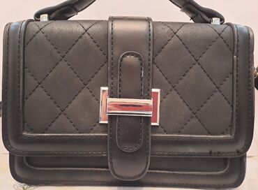 черная сумочка: Сумочка маленькая в идеальном состоянии 400 с