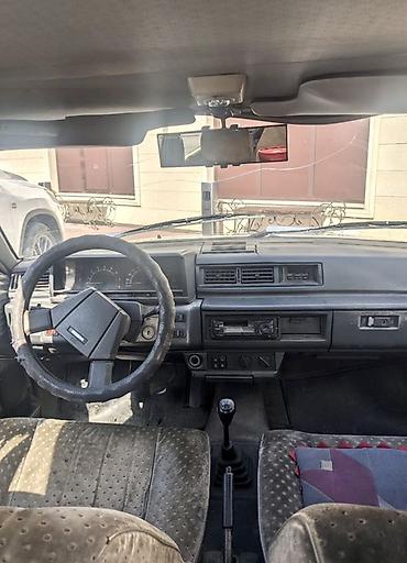 auf: Nissan : 1985 г., 1.5 л, Механика, Бензин, Хэтчбэк — 4