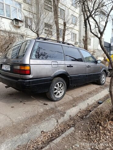 пасат1 8: Volkswagen Passat: 1988 г., 1.8 л, Механика, Бензин, Универсал