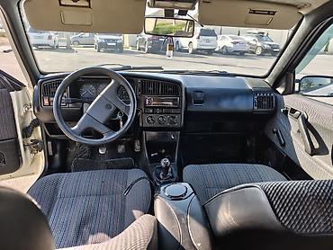 faw oley: Volkswagen Passat Variant: 1991 г., 1.8 л, Механика, Бензин, Универсал — 5