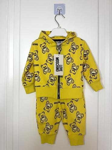 Комплекты одежды: Uşaq dəsti – Love Moschino Premium 1 ay - 2 hissə: kapüşonlu fermuarlı — 2