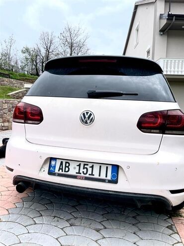 Volkswagen: Volkswagen Golf: 1.6 l | 2011 year Hatchback