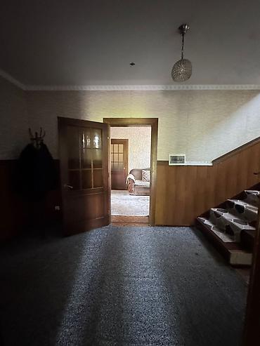 Продажа коттеджей и домов: Продаётся жилой дом с большим земельным участком и хозпостройками. с — 38