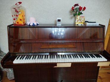 brend çanta: Piano, Akustik, İşlənmiş, Ünvandan götürmə