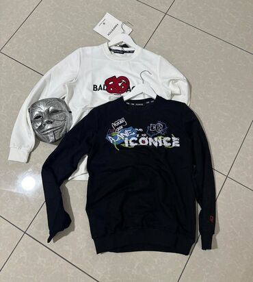 Duksevi: Muski duksevi Velicine od S do 2XL Cena 3550 din( u cenu je — 9