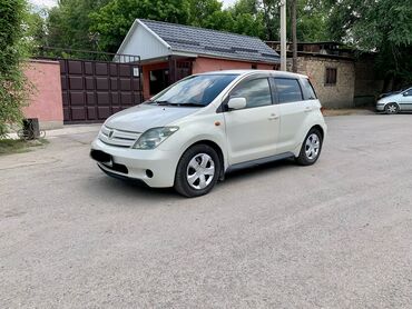 машина тайота ист: Toyota ist: 2003 г., 1.3 л, Автомат, Бензин, Кроссовер