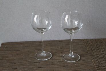 посуда бокалы: Винные бокалы 2 шт. В идеальном состоянии, без сколов, трещин