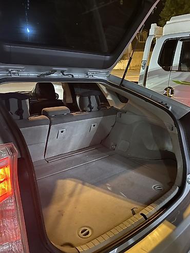 lada 9: Toyota Prius: 2015 г., Гибрид, Хэтчбэк — 9