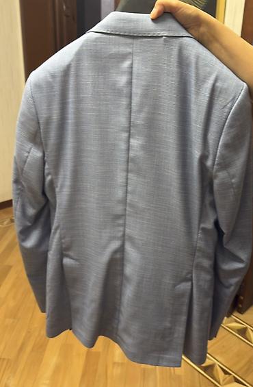 Kişi geyimləri: Kişi kostyumu – 2 parça (pencək və şalvar) Heç geyinilməyib.Slim fit — 2
