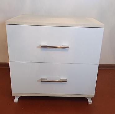 tumba satilir: Ölçülər 60x60x42
2 ədəddir — 1
