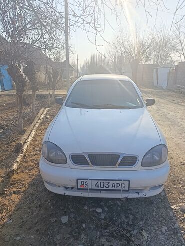 Daewoo: Daewoo Lanos: 1995 г., 1.5 л, Механика, Бензин, Седан