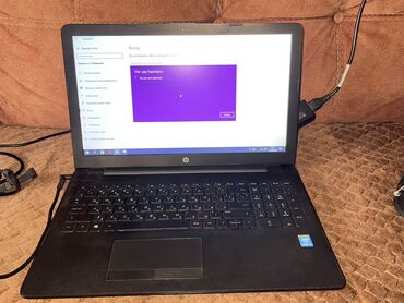 core i3: HP noutbuk - Ekran: təxminən 15.6" mat LED - Prosessor: Intel Core i3
