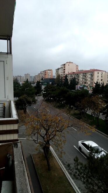 Uzunmüddətli kirayə mənzillər: Uzun müddətli kirayə verilir 2 otaqlı mənzil – geniş zal, yataq otağı — 3