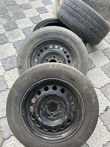 Шины: Продаю резину и колеса - 225/45 R18 1шт 1000 сом - 215/50 R17 2шт — 6