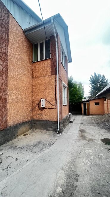 эне сай продаю дом: 2 этаж уй квартирага берилет шарты бар дордой 2 де без хозяина