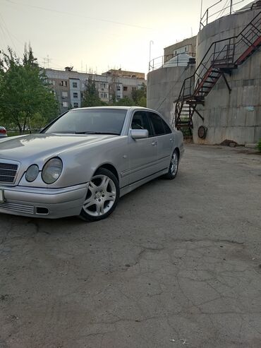 автомобили мерс: Mercedes-Benz E-Class: 1998 г., 2 л, Механика, Бензин, Седан