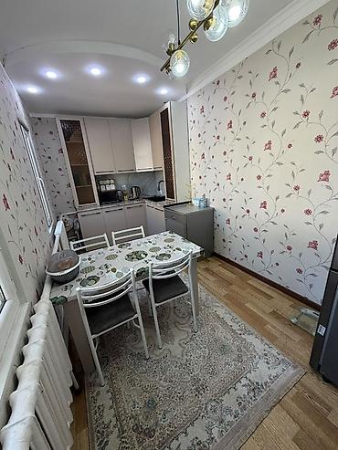 osh hostel: Продаётся уютный 5-комнатный дом площадью 100 м² в верхней части г — 1
