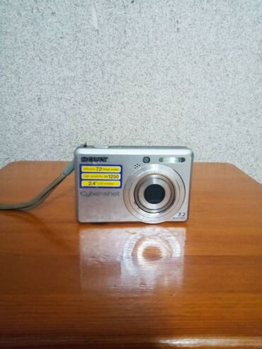 Фото и видеокамеры: Цифровой фотоаппарат "sony". 2000 сом
