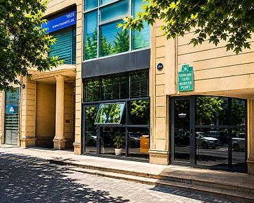 parkinq: Mərkəzdə, Port Baku yaxınlığında, 28 May və Kövkəb Səfərəliyeva — 3