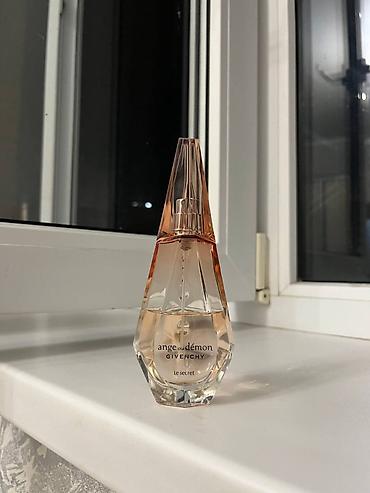 nar 1 saat: Givenchy ange ou demon 50 ml. Qiymeti 260 manat, yarisi qalib. 50 — 2