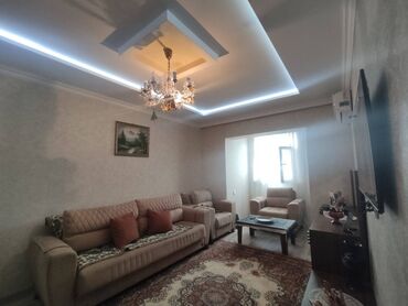 Köhnə tikili: Bakı, Yeni Günəşli Massiv D, 2 otaqlı, Köhnə tikili, 60 kv. m — 1