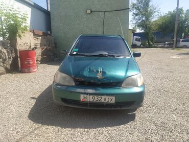 toyota corsa: Toyota Vitz / Platz / Yaris / Echo: 2000 г., 1.5 л, Автомат, Бензин, Седан