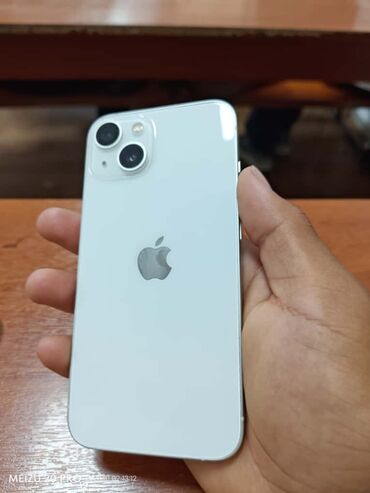 ноутбук дел: IPhone 13, Б/у, 128 ГБ, Белый, Зарядное устройство, Защитное стекло, Чехол, 87 %
