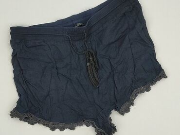 spodnie ze stringami: Terranova, Shorts for women, size L (EU 40)