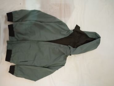 Pencəklər: Qeyd: vitrovkalar 2 üzvüdür Kişi üçün yüngül küləkkeş/jaket - Model