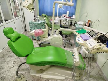 Медицинское оборудование: Стоматологическая установка с компрессором, бу не дорого срочно торг