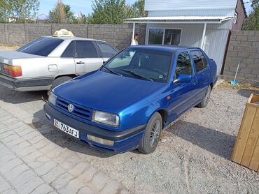 Volkswagen: Volkswagen Vento: 1995 г., 1.8 л, Механика, Бензин, Седан