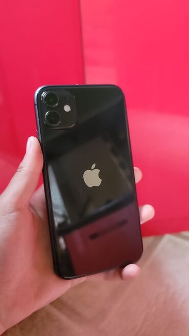 Apple iPhone: IPhone 11, Б/у, 64 ГБ, Черный, Чехол, 74 %