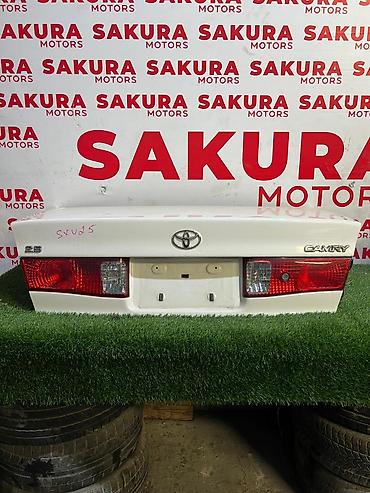 xv20: Крышка багажника Toyota, Б/у, Оригинал — 1