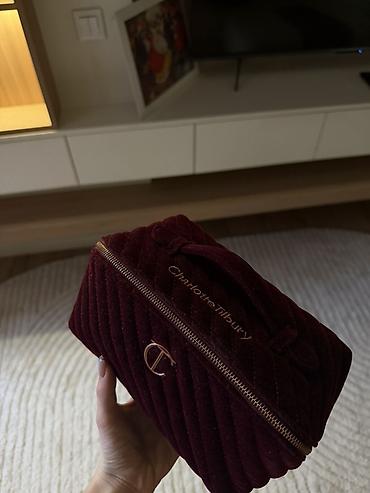 mac cosmetics: Косметичка Charlotte Tilbury, косметика Patrick Ta румяна, пудра laura — 2