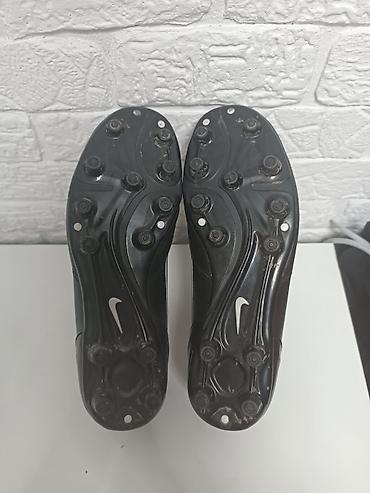 nike: Retro nike tiempo,коажнные,черные 
5000 сом 
торг имеется — 3