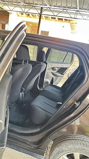 a8 d2: Toyota Ist: 2010 г., 1.8 л, Автомат, Бензин — 6