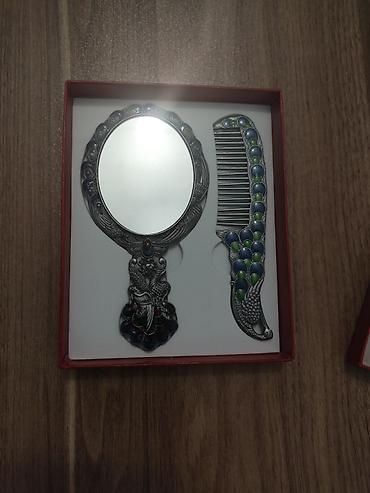 darag: Zərif dizaynlı bəzək dəsti – güzgü və daraq - 2 hissədən ibarət: əl — 1