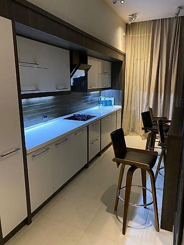 gence evlerin satisi: İcarəyə verilir 3 otaqlı yeni tikili 206 m², Nizami m. Kateqoriya — 7