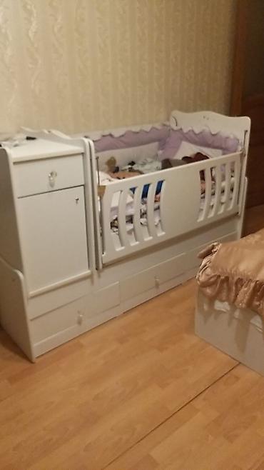 Oğlan və qız üçün, İşlənmiş, Dördbucaq, Beşik, Dəst ilə, Matras ilə, Yellənmə mexanizmi ilə lalafo.az -da Oğlan və qız üçün, İşlənmiş, Dördbucaq, Beşik, Dəst ilə, Matras ilə, Yellənmə mexanizmi ilə