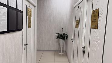 зал ожидания: Аренда офисов, 30 м², В бизнес центре, 1 линия — 3