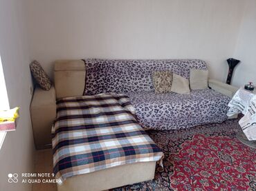 Həyət evləri və villaların satışı: Satılır: Yuxarı Sulutəpə 313nömreli məktəb ətrafında,oba marketin — 5