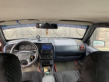 Volkswagen: Volkswagen Passat: 1993 г., 2 л, Механика, Бензин — 4