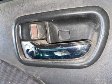 тайота видном 2 5: Ручка двери внутренняя Toyota Avensis 2.0 БЕНЗИН 2002 перед. лев